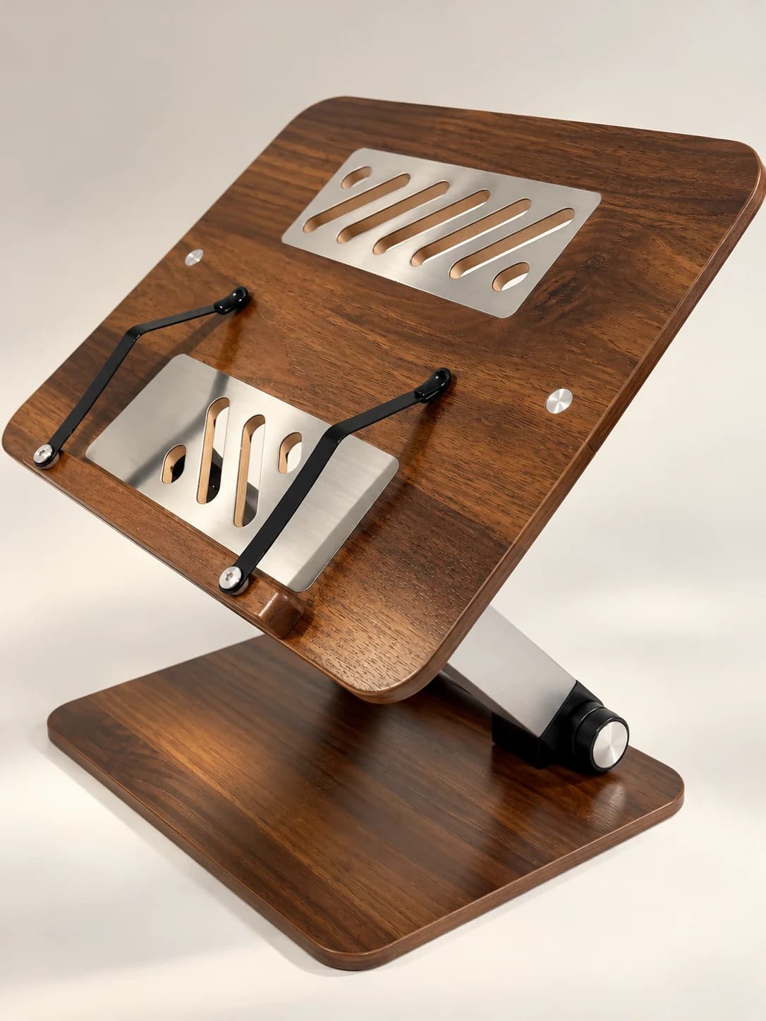 구성품인 Void Book Stand 본체 한 개